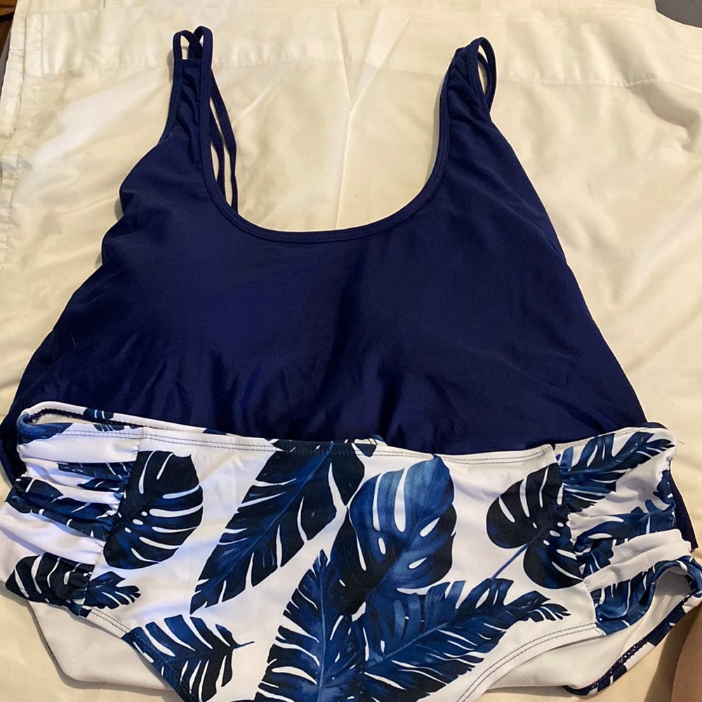 3XL Womens Navy Blue and White 2 Piece